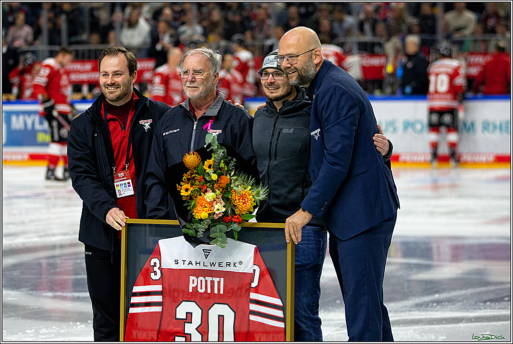 PENNY DEL; Koelner Haie- Adler Mannheim; Koeln, 04.11.2022
